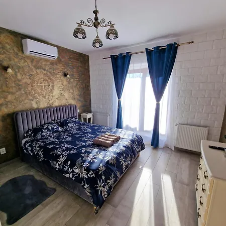 Chic Flat - 24 H Self Checkin-Free Parking In The Yard Apartment Floresti  Exterior photo
